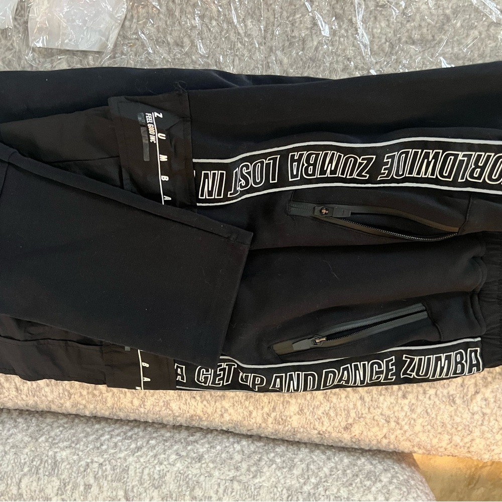 Zumba Cargo Joggers Women’s Large - Picture 3 of 4